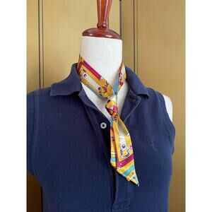 Thin scarf with chain and straps pattern